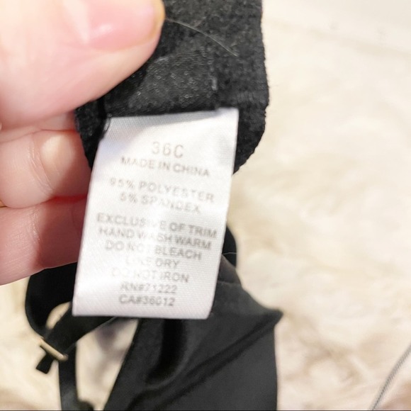 Rampage Black Bra With Gold Zipper Women's Size 36C - Picture 2 of 6